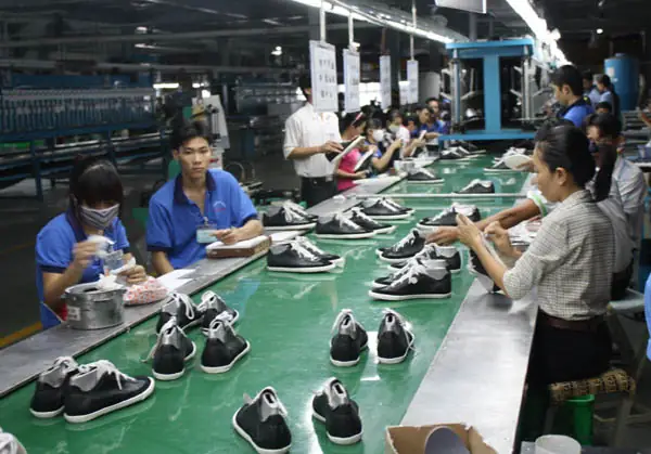 Các đối thủ cạnh tranh trong lĩnh vực giày dép: Phân tích thị trường