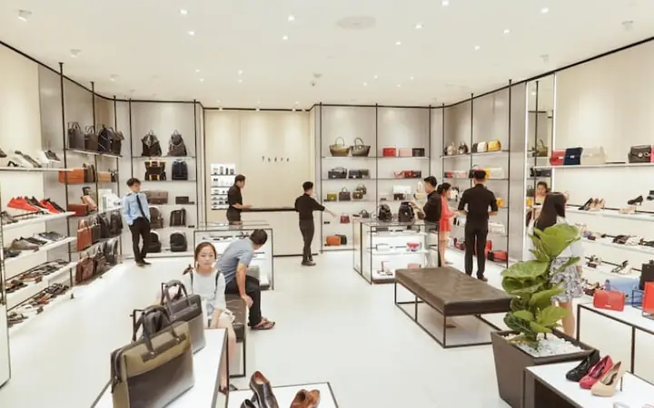 Khám phá các shop giày nổi bật trên đường Lê Văn Sỹ Khám phá các shop giày nổi bật trên đường Lê Văn Sỹ