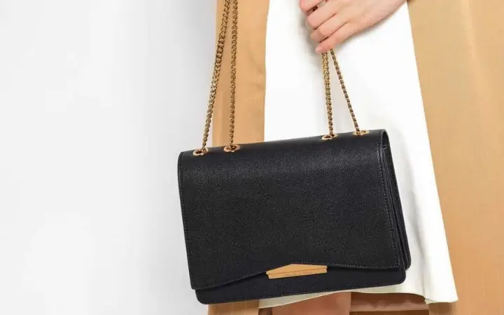 Khám phá các shop giày nổi bật trên đường Lê Văn Sỹ Khám phá các shop giày nổi bật trên đường Lê Văn Sỹ