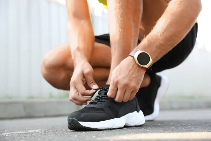 Hướng dẫn chi tiết cách buộc dây giày thể thao chắc chắn