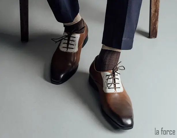3. Ưu tiên chọn giày hàng hiệu chất liệu da thật 3. Ưu tiên chọn giày hàng hiệu chất liệu da thật