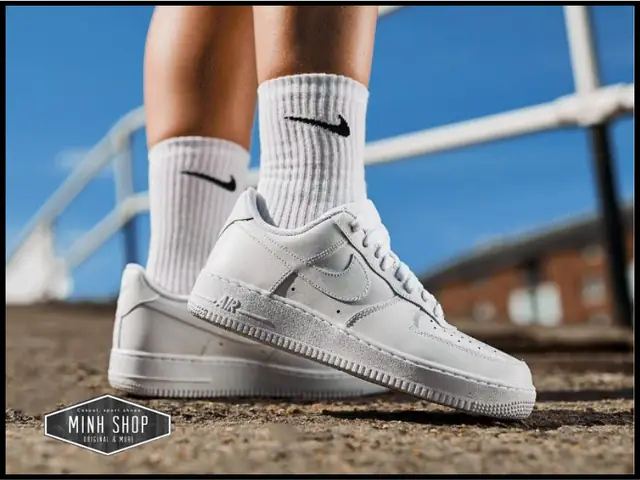 Cách Mang Giày Nike Air Force 1 Cổ Cao Hợp Thời Trang