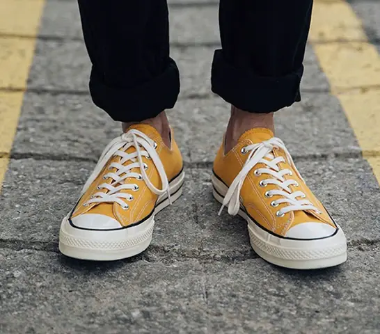 Hướng Dẫn Chi Tiết Cách Phối Đồ Với Giày Converse Nam Cổ Thấp