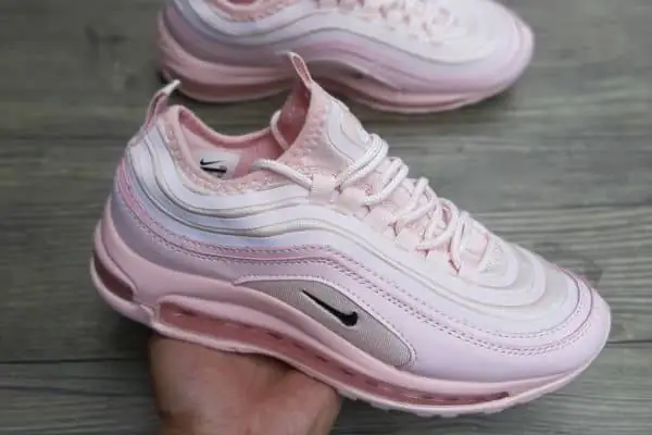 Hướng Dẫn Chi Tiết Cách Vệ Sinh Giày Nike Air Max 97 Chuẩn Chuyên Gia Hướng Dẫn Chi Tiết Cách Vệ Sinh Giày Nike Air Max 97 Chuẩn Chuyên Gia