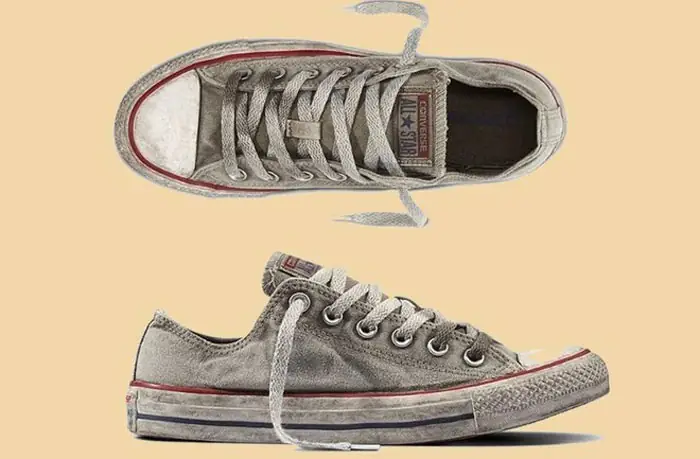 Giày Converse Ra Màu? Hướng Dẫn Khắc Phục Triệt Để Tại Nhà Giày Converse Ra Màu? Hướng Dẫn Khắc Phục Triệt Để Tại Nhà