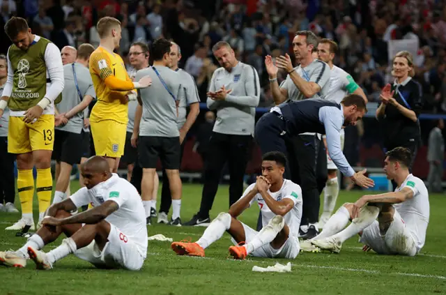 Hướng dẫn chọn giày đá bóng theo vị trí World Cup 2018