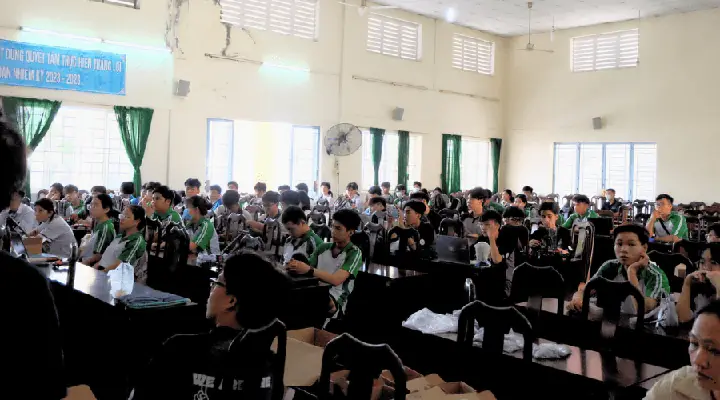 Tập huấn và thi đấu Robocon với robot ORC K3 do OhStem sản xuất tại Cần Thơ Tập huấn và thi đấu Robocon với robot ORC K3 do OhStem sản xuất tại Cần Thơ
