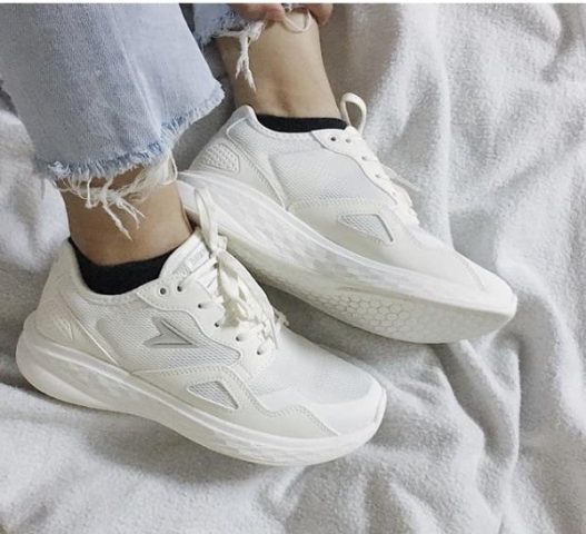 Có nên mang giày rộng hơn 1 size? Đánh giá toàn diện từ A-Z Có nên mang giày rộng hơn 1 size? Đánh giá toàn diện từ A-Z