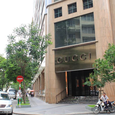 Địa chỉ bán giày Gucci chính hãng tại Hà Nội đáng tin cậy