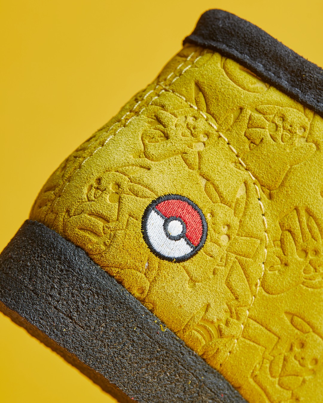 Clark Wallabee Pikachu đen