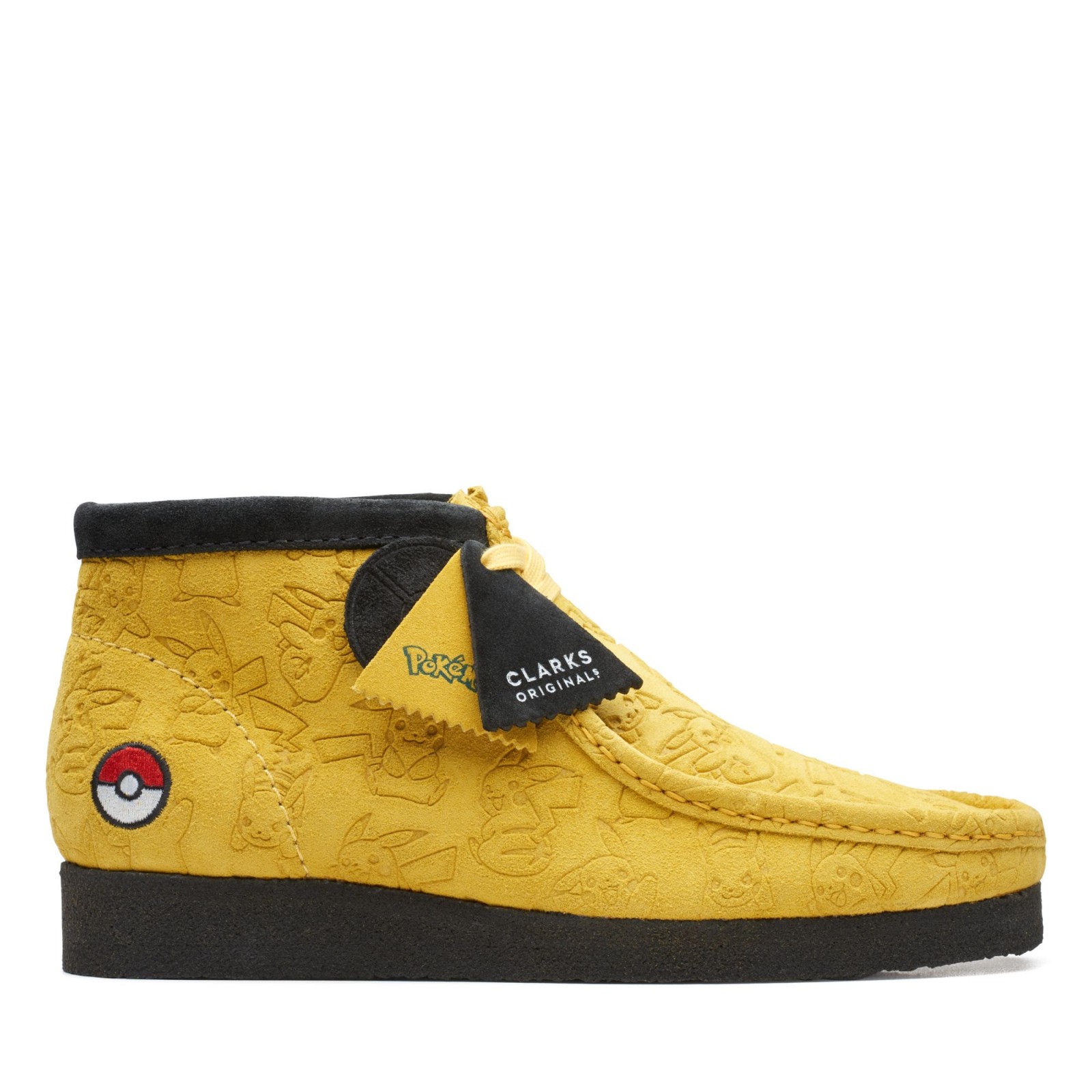 Clark Wallabee Pikachu và Pokeball