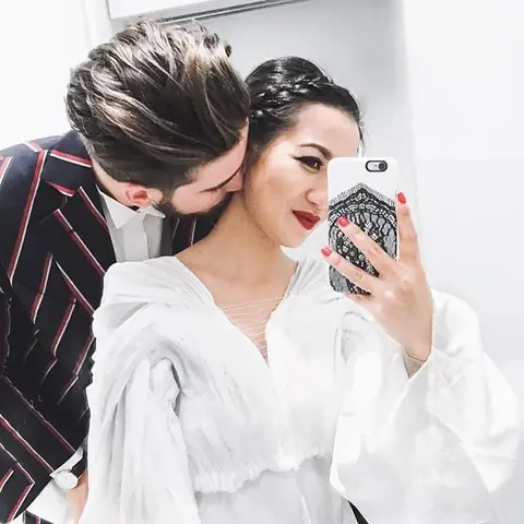 Này Anh, Anh có yêu một cô gái mang giày màu đỏ? Này Anh, Anh có yêu một cô gái mang giày màu đỏ?