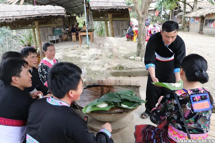 Dàn Ý Thuyết Minh Giày Thể Thao: Cấu Trúc Và Nội Dung Chuẩn