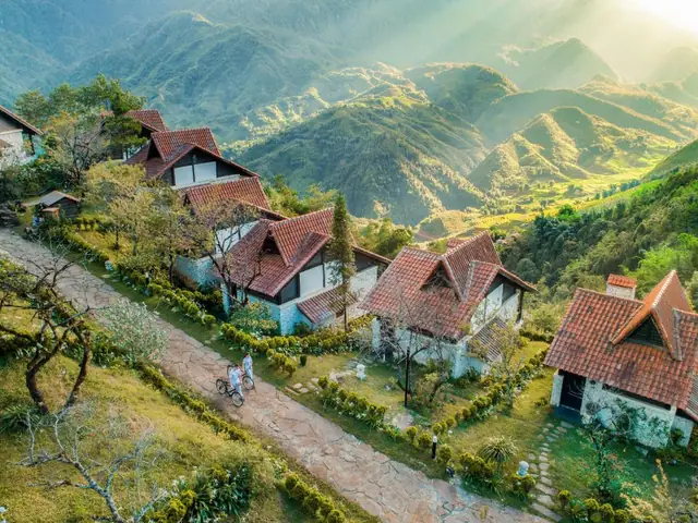 Đi Sapa Có Nên Đi Giày Cao Gót Không? Hướng Dẫn Chi Tiết