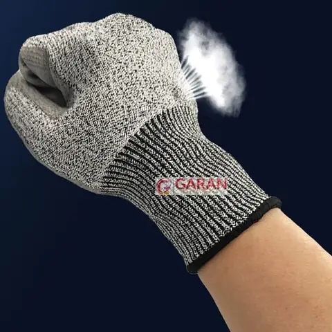 Yêu Cầu Về Giày Bảo Hộ Trong Sản Xuất Thủy Tinh