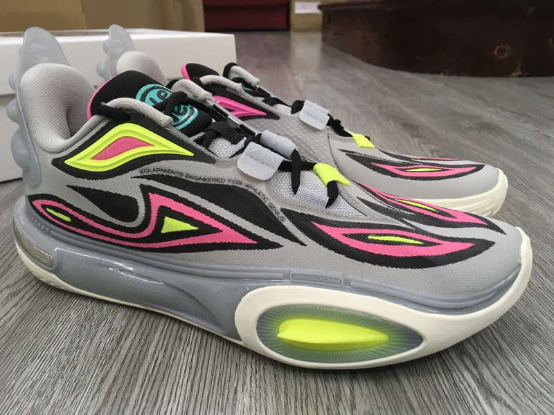 Giày bóng rổ Li-Ning Wade All City 11 với phối màu độc đáo