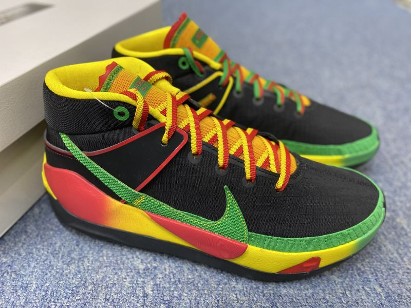 Giày bóng rổ Nike KD 13 màu sắc nổi bật