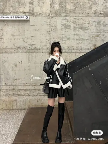 Phối boot cao quá gối cùng quần short Phối boot cao quá gối cùng quần short