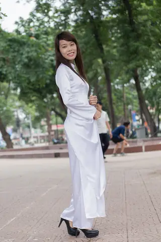 Giày Cao Gót 5cm Mặc Áo Dài Học Sinh: Nên Hay Không?