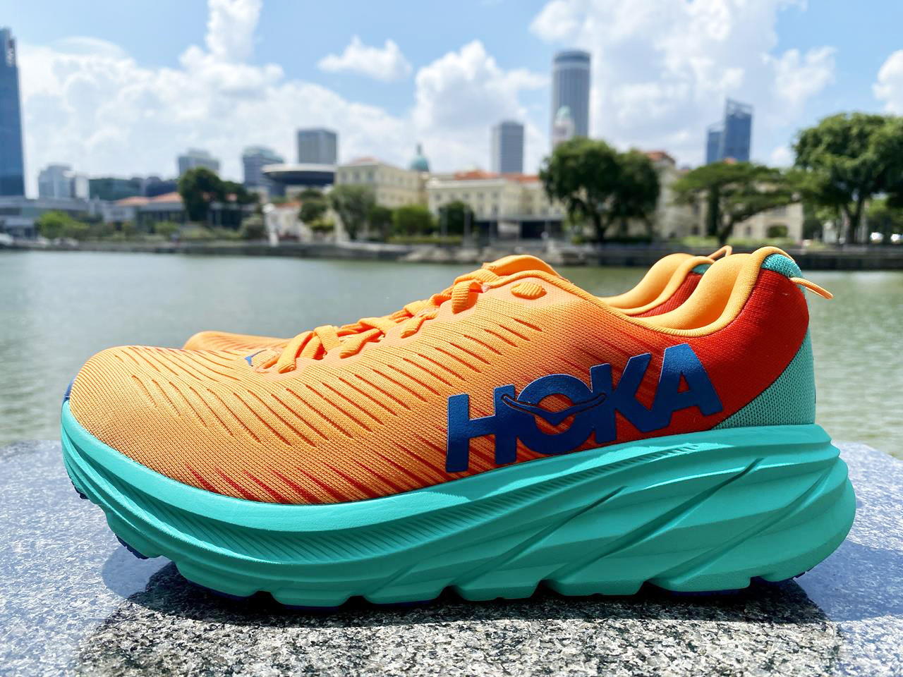 Giày chạy bộ siêu nhẹ Hoka One One Rincon 3