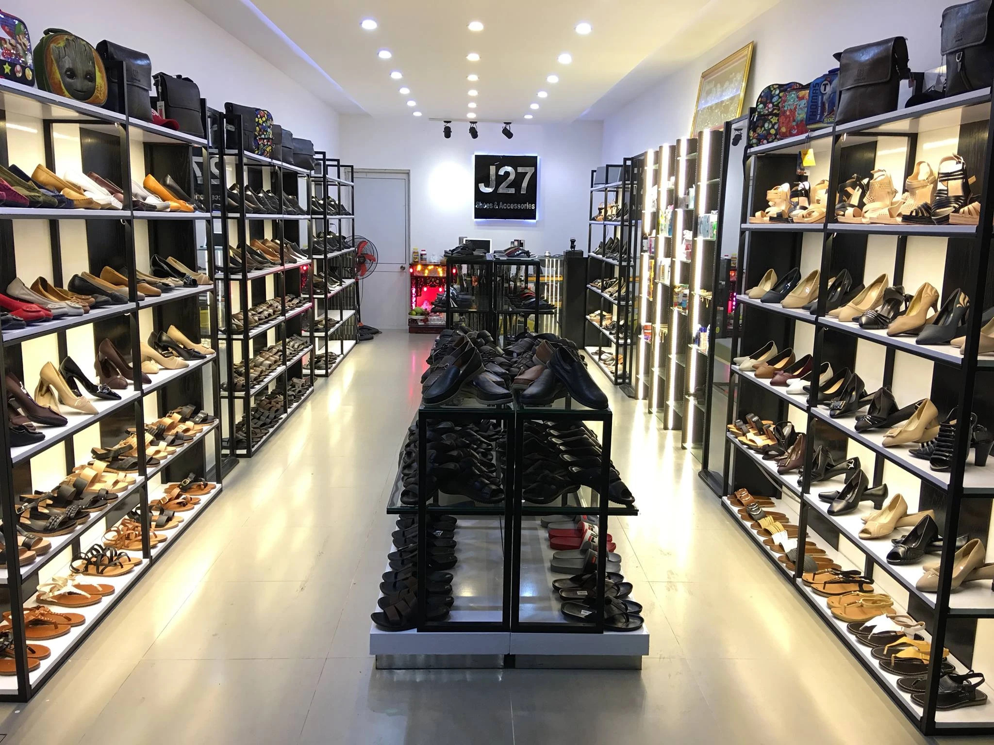 Giày công sở nữ hiện đại tại J27 Shoes &amp; Accessories