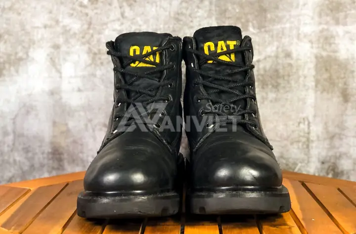 Giày Cột Dây Nam Caterpillar Mẫu Mới: Đánh Giá & Chọn Lựa Hoàn Hảo