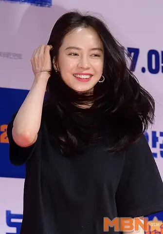 Song Ji Hyo đi giày gì trong Running Man? Tổng hợp các mẫu yêu thích Song Ji Hyo đi giày gì trong Running Man? Tổng hợp các mẫu yêu thích