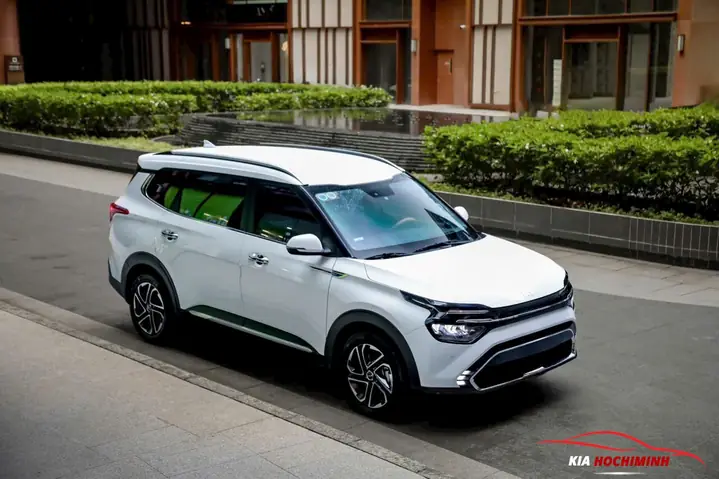 Bạn Nên Làm Gì Khi Giày Đá Bóng 2 Chiếc Nọ Chiếc Kia? Bạn Nên Làm Gì Khi Giày Đá Bóng 2 Chiếc Nọ Chiếc Kia?