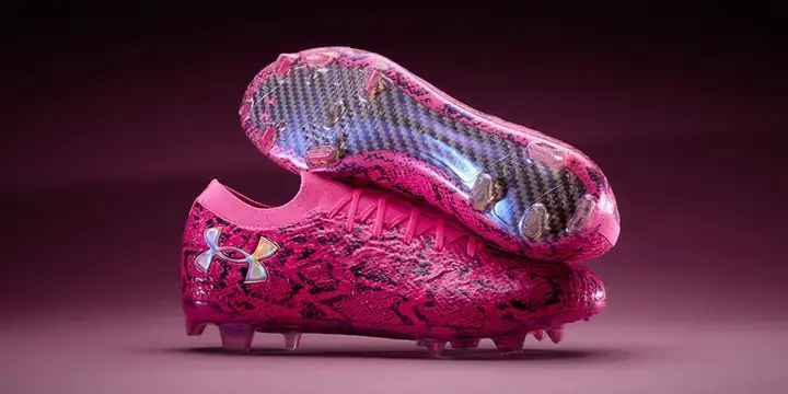 Đánh giá giày đá sân cỏ nhân tạo Under Armour Đánh giá giày đá sân cỏ nhân tạo Under Armour