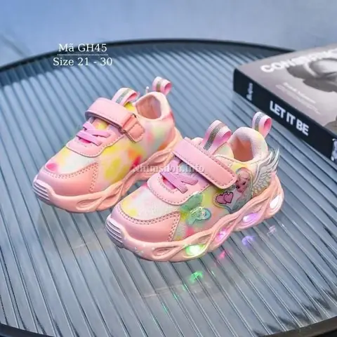 Giày Kitty Có Đèn LED Cho Bé Gái: Hướng Dẫn Chọn An Toàn & Bền Bỉ Giày Kitty Có Đèn LED Cho Bé Gái: Hướng Dẫn Chọn An Toàn & Bền Bỉ