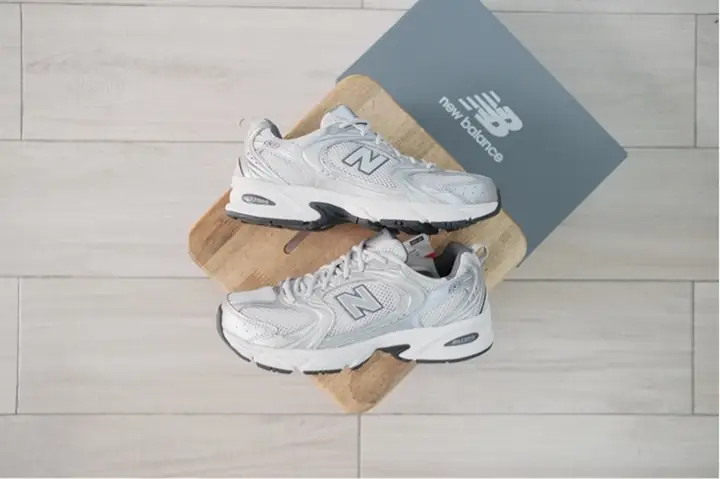 Giày New Balance Chính Hãng Giá Bao Nhiêu? Khám Phá Chi Tiết