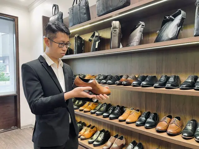 Mua Giày Tây Nam Giá Rẻ Tại Hà Nội: Top 7 Địa Chỉ Chất Lượng Mua Giày Tây Nam Giá Rẻ Tại Hà Nội: Top 7 Địa Chỉ Chất Lượng