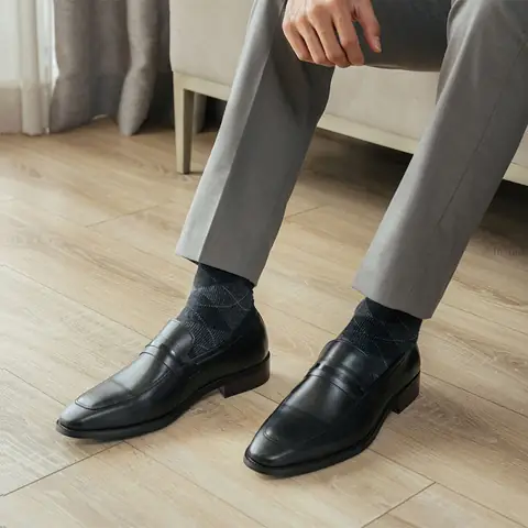 Giày Tây Nên Đi Vớ Thấp Hay Cao: Hướng Dẫn Phong Cách Chuẩn
