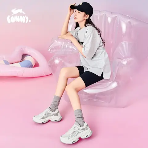Giày Sneaker là gì?