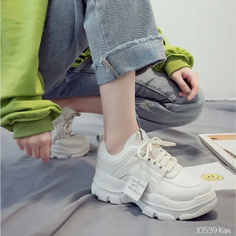 Chọn Giày Thể Thao Nữ Phong Cách Hàn Quốc Nào Đẹp Và Phù Hợp Nhất? Chọn Giày Thể Thao Nữ Phong Cách Hàn Quốc Nào Đẹp Và Phù Hợp Nhất?