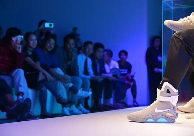Giày tự buộc Back to the Future: Giá trị đấu giá và ý nghĩa