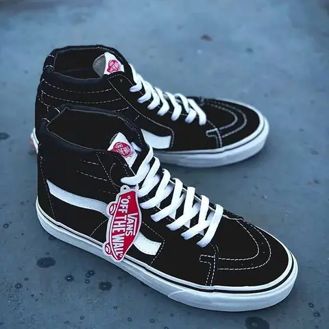 Giày Vans Old Skool Nam Mặc Với Quần Âu: Cẩm Nang Phối Đồ Chuẩn Giày Vans Old Skool Nam Mặc Với Quần Âu: Cẩm Nang Phối Đồ Chuẩn