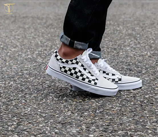 Giày Vans Phối Với Áo Khoác Gì Nam: Hướng Dẫn Phong Cách Bất Bại