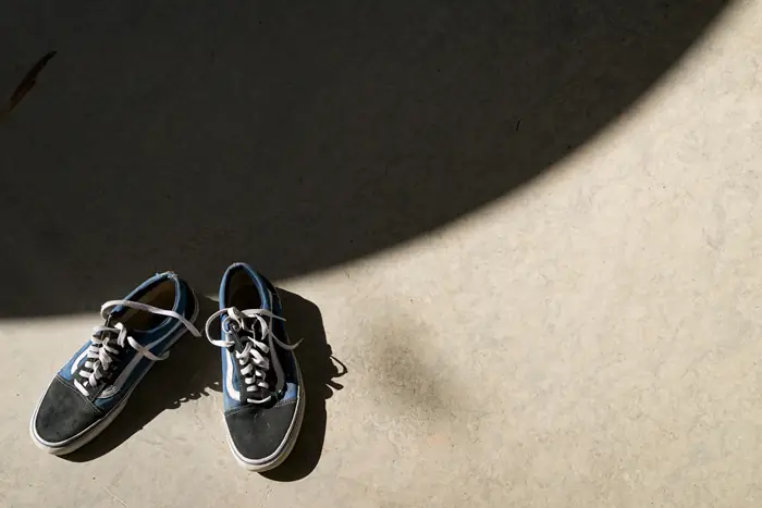 Giày Vans Trắng Sọc Đen Da: Đánh Giá Chi Tiết Từ A-Z? Giày Vans Trắng Sọc Đen Da: Đánh Giá Chi Tiết Từ A-Z?