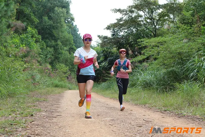 Khác nhau giữa giày trail và giày running là gì?