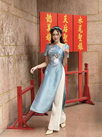 Mang Giày Gì Phù Hợp Với Váy Có Hàng Nút? Gợi Ý Từ A-Z Mang Giày Gì Phù Hợp Với Váy Có Hàng Nút? Gợi Ý Từ A-Z