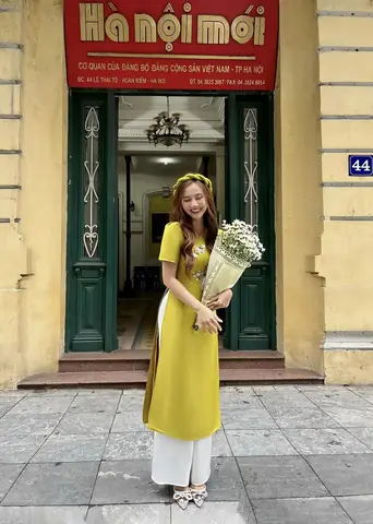 Mang Giày Gì Phù Hợp Với Váy Có Hàng Nút? Gợi Ý Từ A-Z Mang Giày Gì Phù Hợp Với Váy Có Hàng Nút? Gợi Ý Từ A-Z