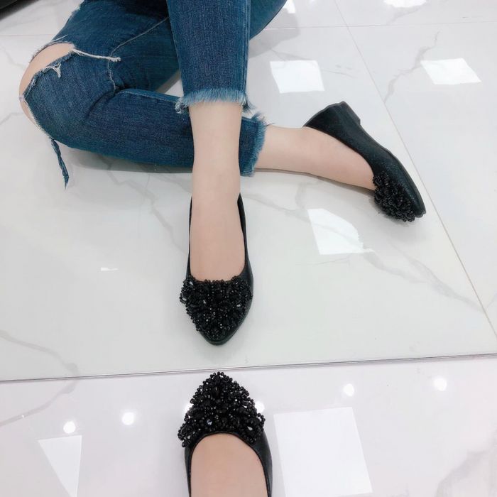10 Địa chỉ mua giày VNXK ở Hà Nội uy tín và chất lượng
