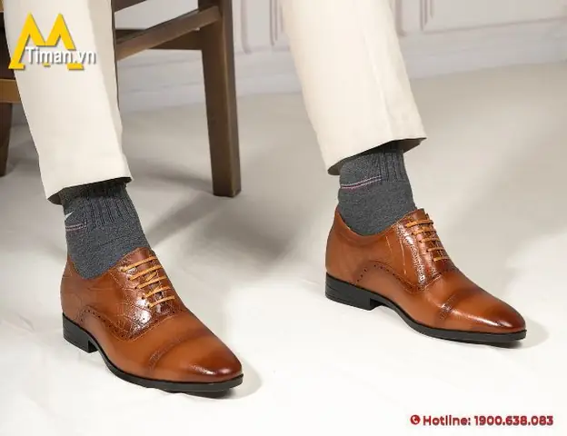 Nên Mua Giày Tây Xịn Hay Giày Vừa Tiền: Lựa Chọn Nào Tốt Nhất Cho Bạn?