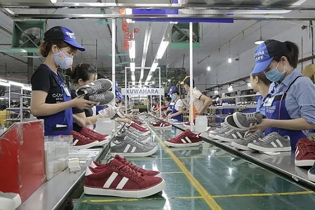 Nghề thiết kế giày dép học ở đâu: Lựa chọn trường và khóa học Nghề thiết kế giày dép học ở đâu: Lựa chọn trường và khóa học