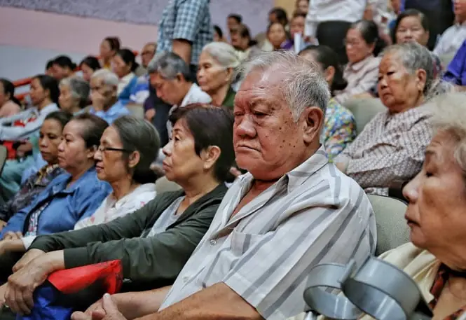 Giày dép và biểu tượng: Góc nhìn từ vụ ném giày Thủ Thiêm