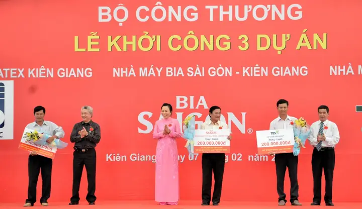 Nhà máy Giày TBS Kiên Giang Tuyển Dụng: Cơ hội và Quy trình Nhà máy Giày TBS Kiên Giang Tuyển Dụng: Cơ hội và Quy trình