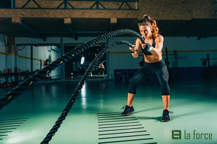 2. Giày tập thể lực (CrossFit-Training/Strength-Training Shoes) 2. Giày tập thể lực (CrossFit-Training/Strength-Training Shoes)