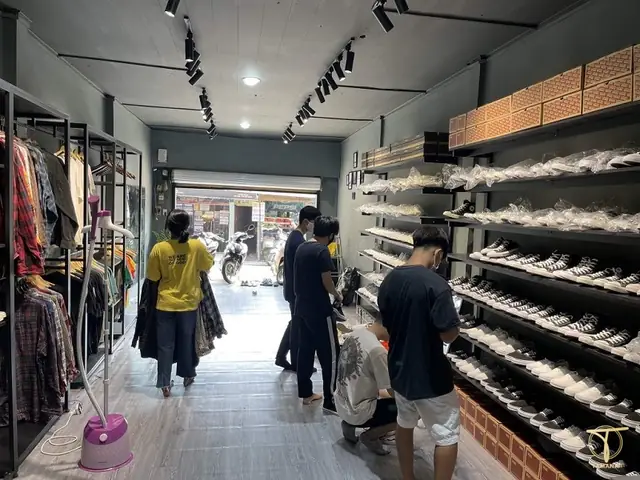 Những Địa Chỉ Bán Giày Cũ Real Uy Tín ở TPHCM Những Địa Chỉ Bán Giày Cũ Real Uy Tín ở TPHCM