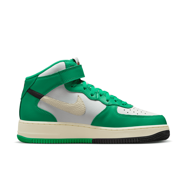 Giày Nike Air Force 1 Mid 07 LV8: Đánh giá chi tiết mẫu "Split Stadium Green"